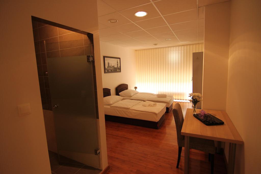 Rooms Xxl Zagreb Luaran gambar
