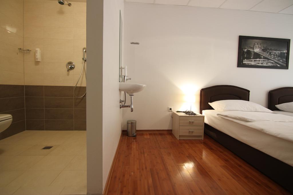 Rooms Xxl Zagreb Bilik gambar