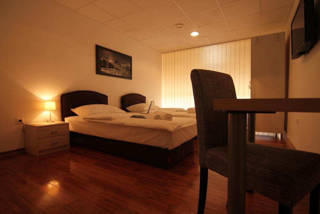 Rooms Xxl Zagreb Luaran gambar