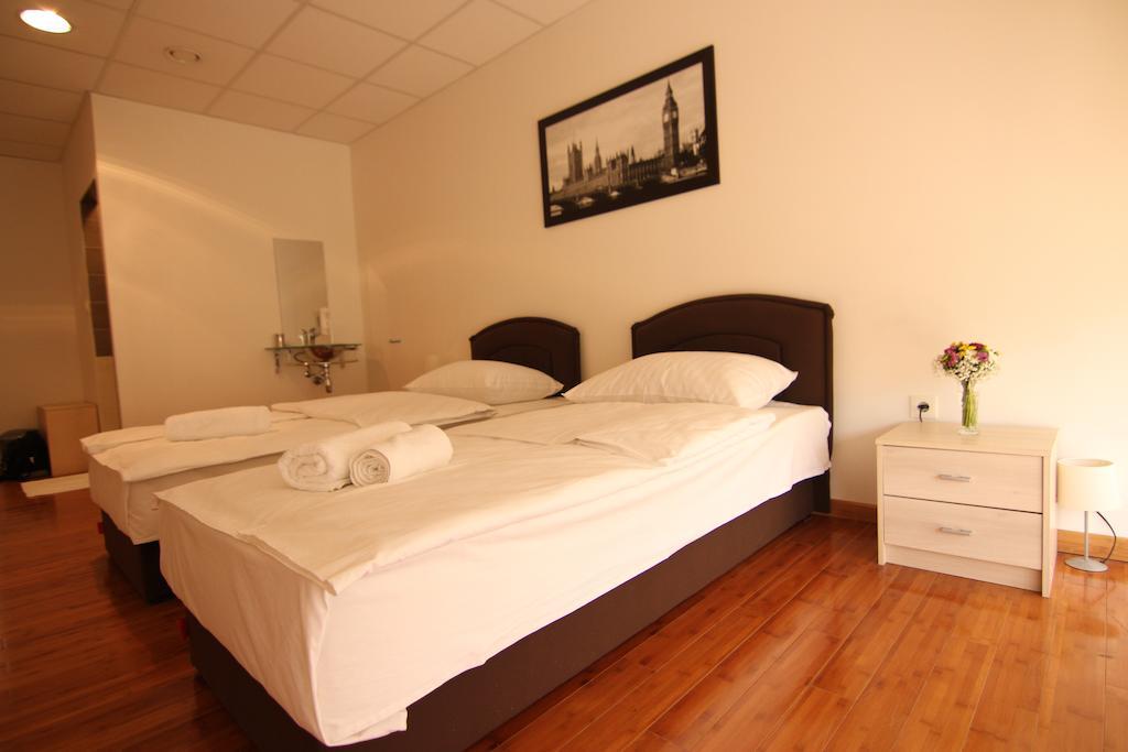 Rooms Xxl Zagreb Luaran gambar